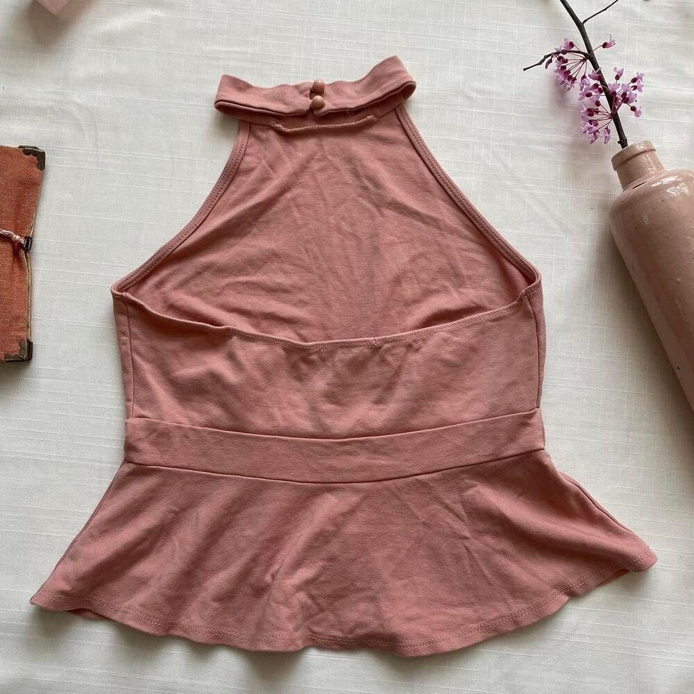 Women's Pink Vest - Picture 6 of 8